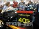 Ngày hội shopping Black Friday u ám vì lạm phát tại Mỹ